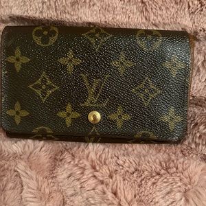 Louis Vuitton Porte Monnaie Tresor compact wallet